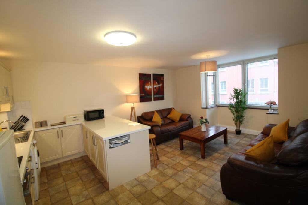 Large 3 Bed, Galway City Centre Exterior foto